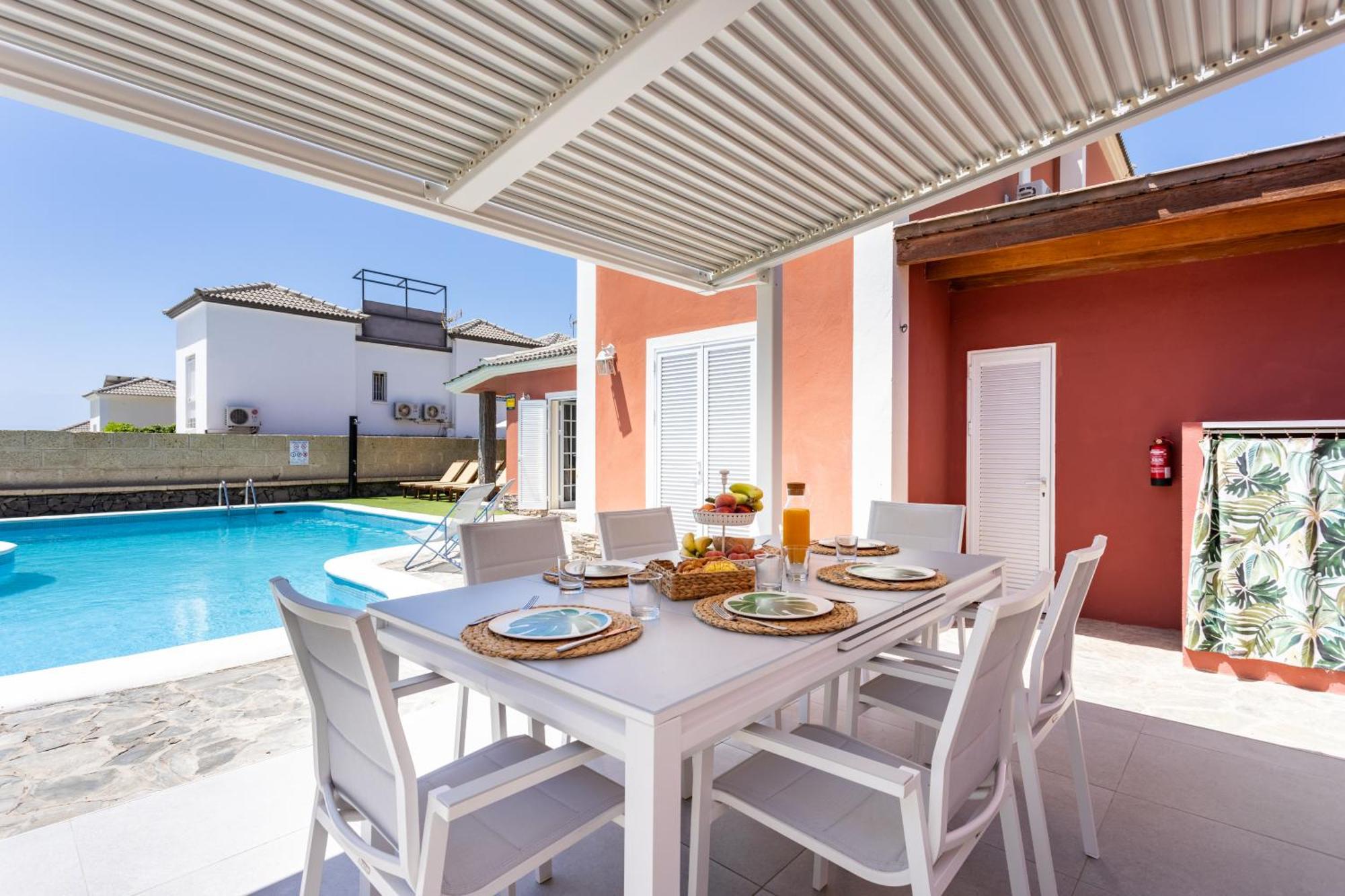 Villa Chloe Costa Adeje Tenerifesummervillas Giant Private Pool 11 Meters Long Exterior foto