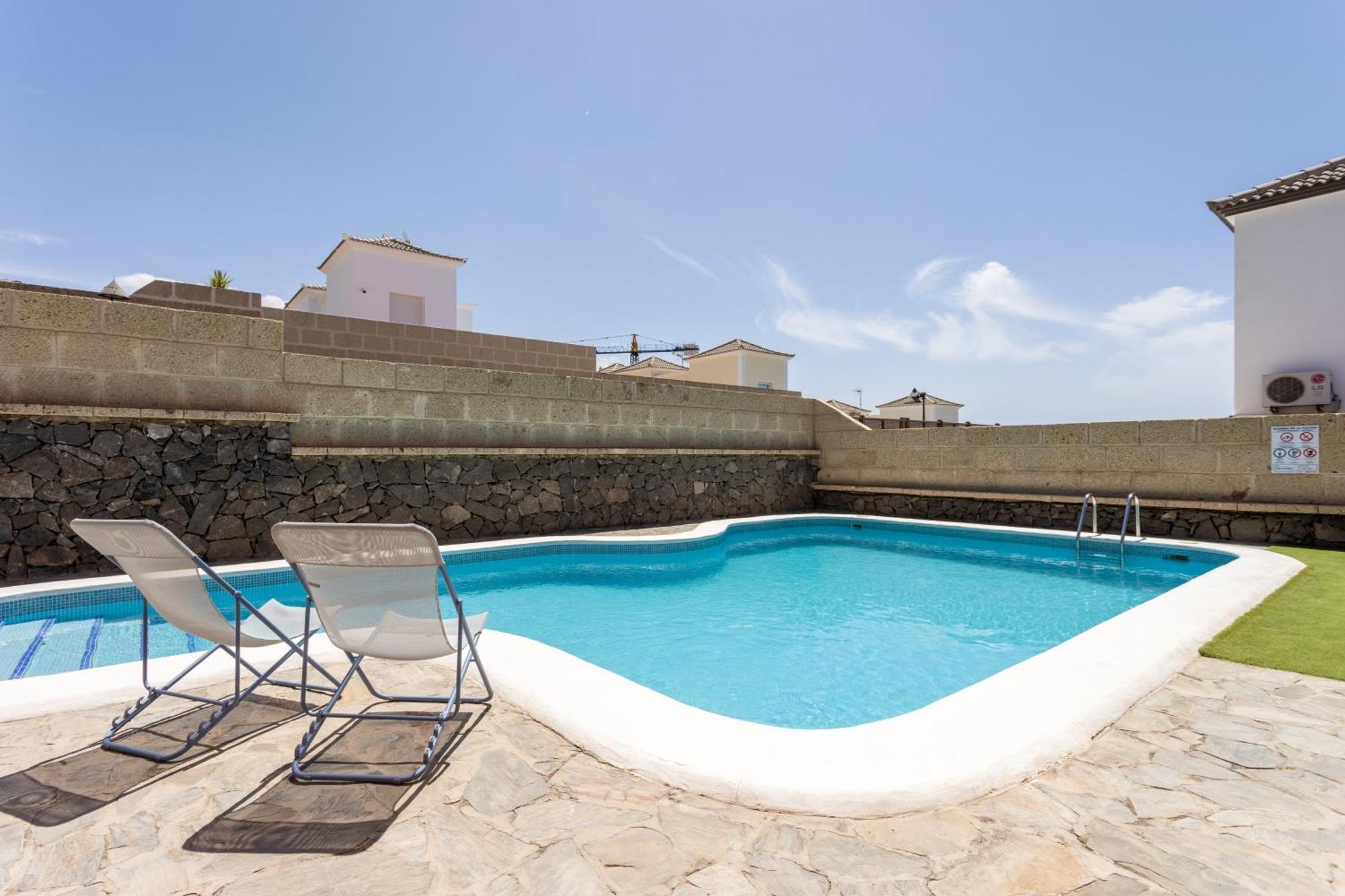 Villa Chloe Costa Adeje Tenerifesummervillas Giant Private Pool 11 Meters Long Exterior foto