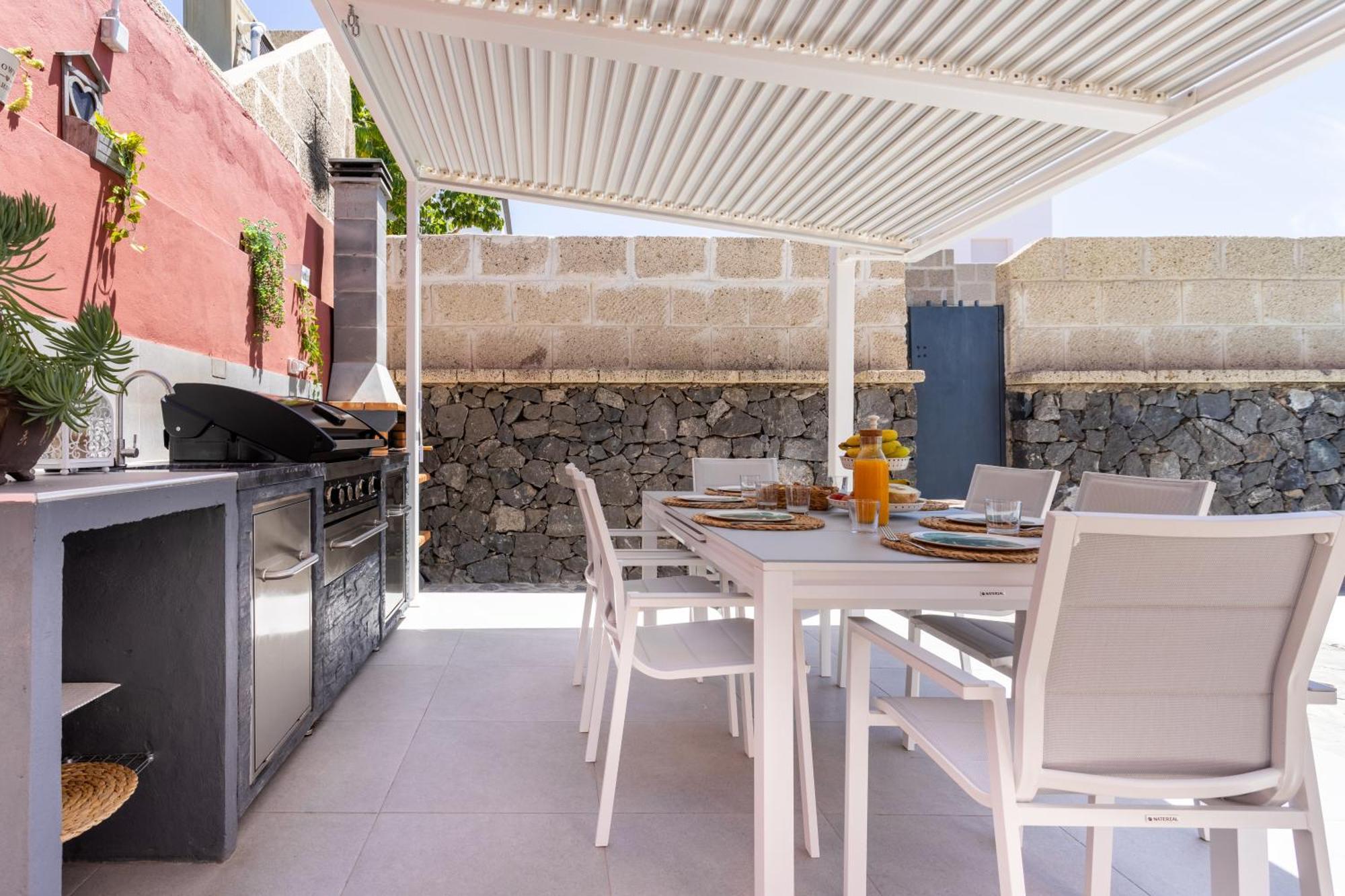 Villa Chloe Costa Adeje Tenerifesummervillas Giant Private Pool 11 Meters Long Exterior foto